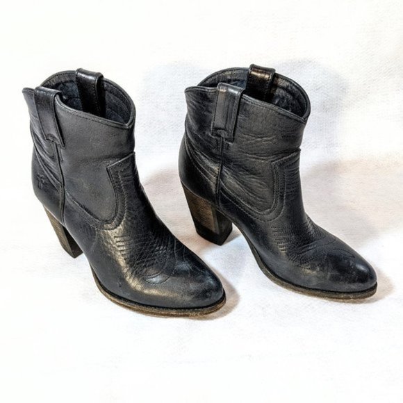 Frye Ilana Short Pull On Heel Ankle Boot - Picture 2 of 14